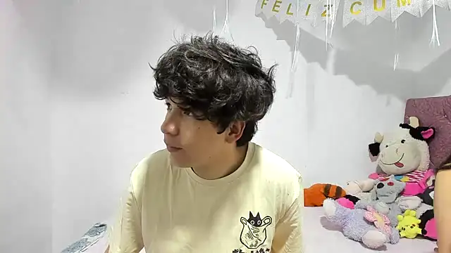 Snapshot of Desire_Ecstasy2 chatting on 06.19.26 Desire Ecstasy2 online show from 06.19.26