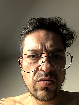 erick242130 online show from 03.12.26