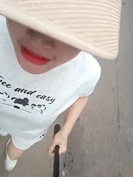 Snapshot of Simmory chatting on 04.10.26 Simmory online show from 04.10.26