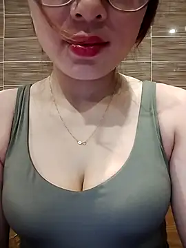 Snapshot of candy_flo chatting on 05.04.26 candy flo online show from 05.04.26
