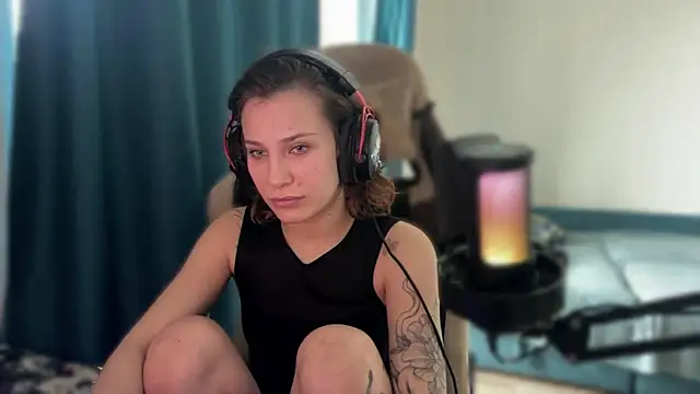 Snapshot of AlbyDengrov chatting on 03.13.26 AlbyDengrov online show from 03.13.26