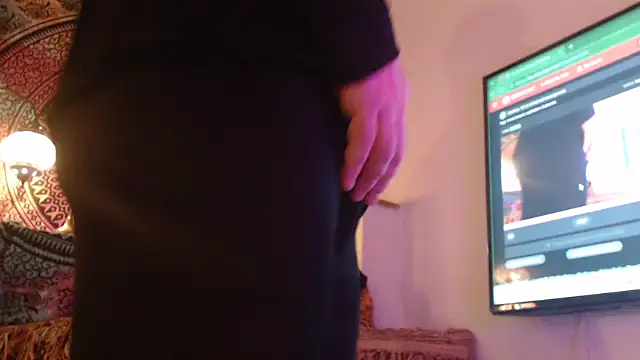 Snapshot of feetandcock85 chatting on 03.22.26 feetandcock85 online show from 03.22.26