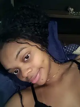Snapshot of marialuiza2027 chatting on 03.27.26 marialuiza2027 online show from 03.27.26