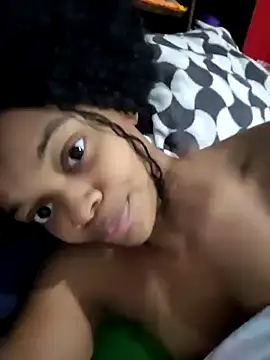 Snapshot of marialuiza2027 chatting on 04.12.26 marialuiza2027 online show from 04.12.26