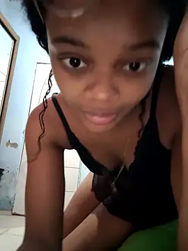 Snapshot of marialuiza2027 chatting on 05.16.26 marialuiza2027 online show from 05.16.26