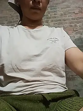 Snapshot of Heli_pusy chatting on 07.16.26 Heli pusy online show from 07.16.26
