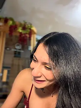 Snapshot of FerrariFrench chatting on 11.04.25 FerrariFrench online show from 11.04.25