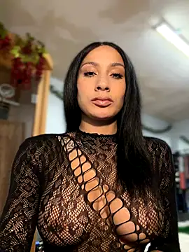 Snapshot of FerrariFrench chatting on 11.06.25 FerrariFrench online show from 11.06.25