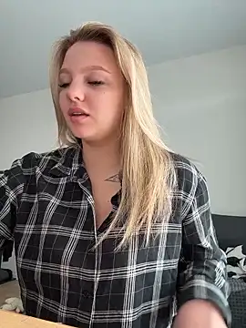 bettyloveu online show from 04.08.26