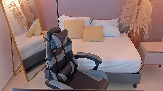 Snapshot of dakota_grace chatting on 03.20.26 dakota grace online show from 03.20.26