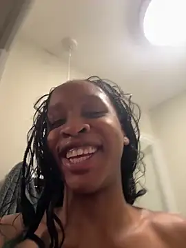 Halligirl online show from 04.27.26