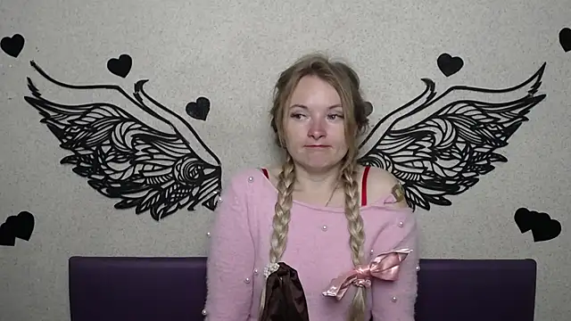 Snapshot of Nic0leDreams chatting on 03.16.26 Nic0leDreams online show from 03.16.26