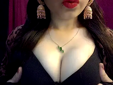 Snapshot of nadia_doll69 chatting on 05.29.26 nadia doll69 online show from 05.29.26