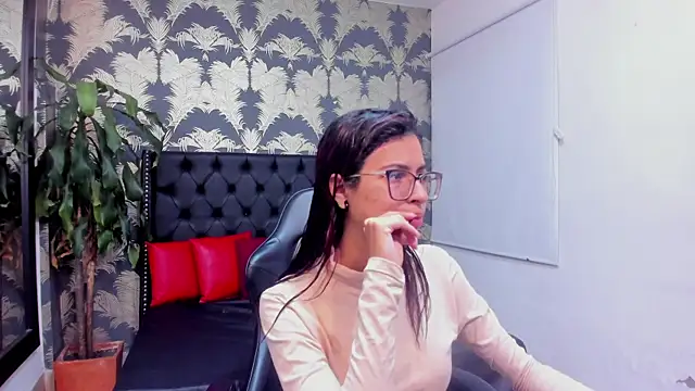 Emily Lopera online show from 04.30.26