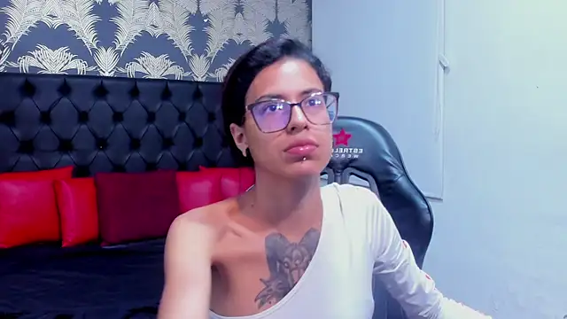 Snapshot of Emily_Lopera chatting on 05.01.26 Emily Lopera online show from 05.01.26