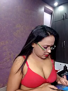 Snapshot of hornyrosy321 chatting on 05.06.26 hornyrosy321 online show from 05.06.26
