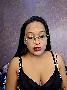 Snapshot of hornyrosy321 chatting on 05.10.26 hornyrosy321 online show from 05.10.26