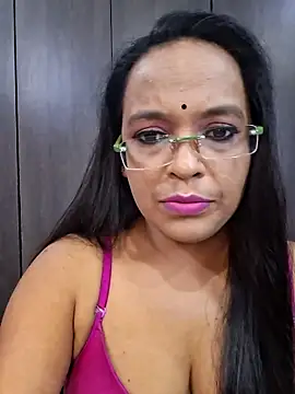 Snapshot of hornyrosy321 chatting on 05.31.26 hornyrosy321 online show from 05.31.26