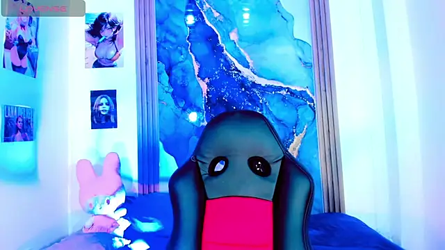 blonde queen- online show from 04.08.26