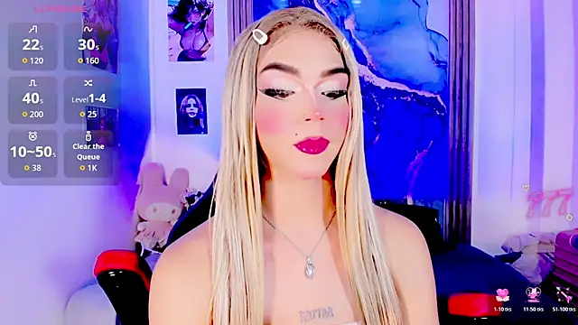 Snapshot of blonde_queen- chatting on 07.07.26 blonde queen- online show from 07.07.26