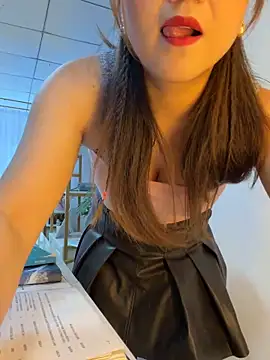 Snapshot of Xiaoxiao-y chatting on 06.17.26 Xiaoxiao-y online show from 06.17.26
