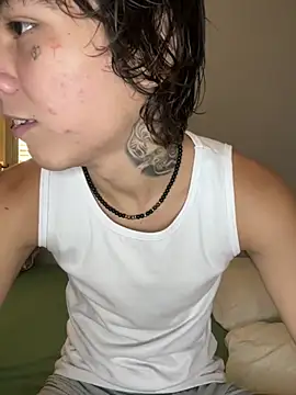 Snapshot of whiteboygabz chatting on 03.15.26 whiteboygabz online show from 03.15.26