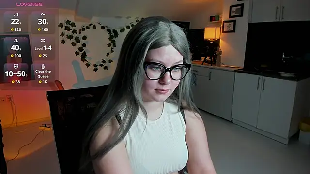 Snapshot of VexaVeylish chatting on 03.24.26 VexaVeylish online show from 03.24.26
