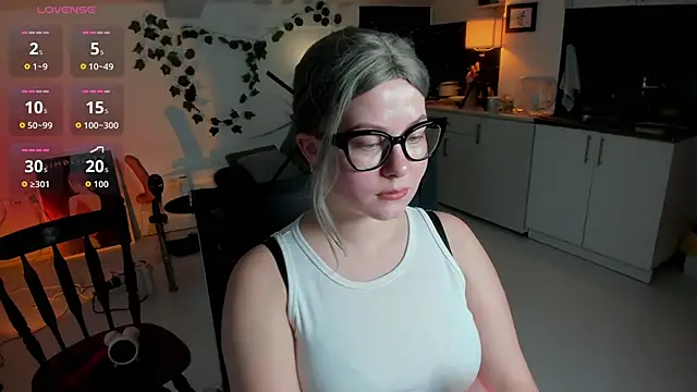Snapshot of VexaVeylish chatting on 03.31.26 VexaVeylish online show from 03.31.26