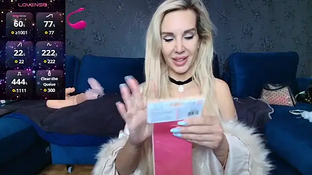 SexyQueenNina online show from 12.24.24