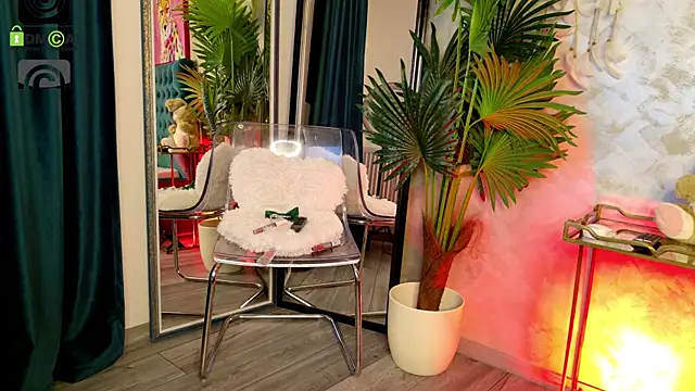 IrisMiley online show from 04.28.26