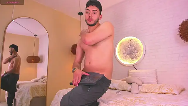 Snapshot of Dylan_vega01 chatting on 03.14.26 Dylan vega01 online show from 03.14.26