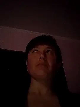 Snapshot of valeryXmur chatting on 04.04.26 valeryXmur online show from 04.04.26