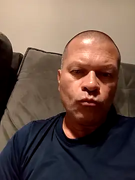 kiwi-strip online show from 03.14.26