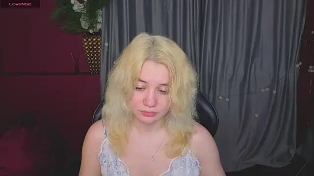 ElizabethRedWings online show from 05.31.26