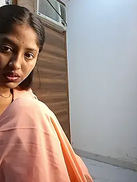 Pari lovers online show from 06.04.26