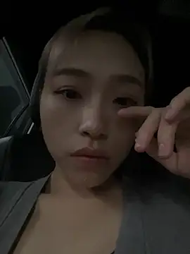 Mollyhappy1769 online show from 04.21.26