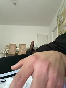 Snapshot of bobi7v chatting on 06.11.26 bobi7v online show from 06.11.26