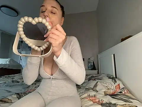 Snapshot of bimboiiii chatting on 07.11.26 bimboiiii online show from 07.11.26