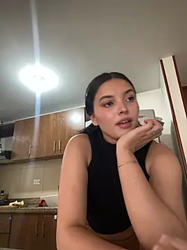 Mr and Mrs Sin05 online show from 04.22.26