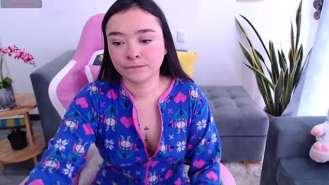 Snapshot of Nahia_Brm chatting on 07.18.26 Nahia Brm online show from 07.18.26