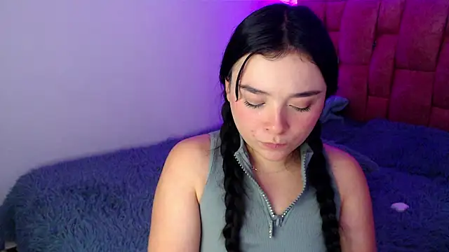 Snapshot of Nahia_Brm chatting on 07.28.26 Nahia Brm online show from 07.28.26