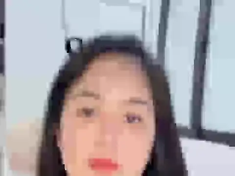 Snapshot of AmyLinee_1 chatting on 06.13.26 AmyLinee 1 online show from 06.13.26