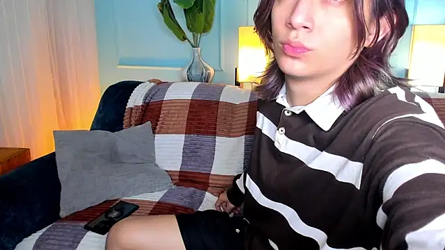 Snapshot of Keita_Moon chatting on 04.15.26 Keita Moon online show from 04.15.26