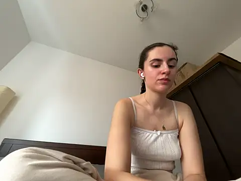 Snapshot of starlight_mo chatting on 03.25.26 starlight mo online show from 03.25.26