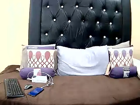 Snapshot of Blackberryxxx16 chatting on 05.02.26 Blackberryxxx16 online show from 05.02.26