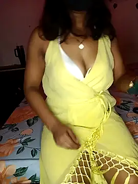 mayakapoor880 online show from 04.30.26