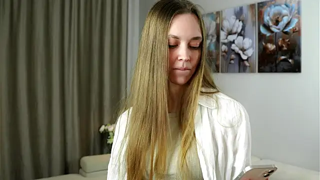 Snapshot of HermaFrain chatting on 03.26.26 HermaFrain online show from 03.26.26