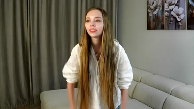 Snapshot of HermaFrain chatting on 04.04.26 HermaFrain online show from 04.04.26