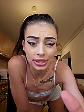 Crazy Brunette online show from 03.18.26