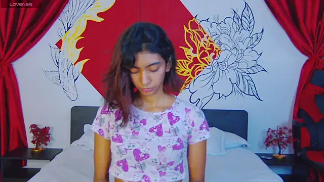 Snapshot of Hottie_Veronica chatting on 05.03.26 Hottie Veronica online show from 05.03.26
